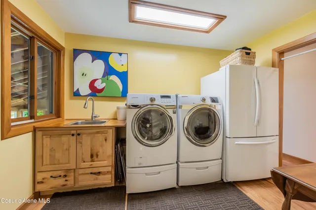 $750,000 | 521 Shady Pines Loop, Priest Lake, ID 83856