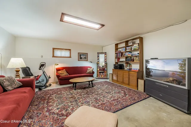 $750,000 | 521 Shady Pines Loop, Priest Lake, ID 83856