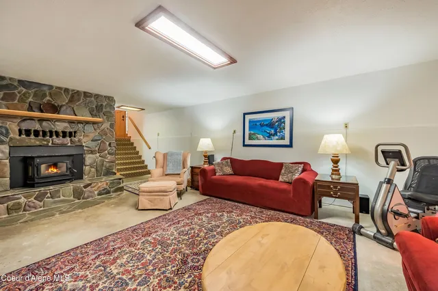 $750,000 | 521 Shady Pines Loop, Priest Lake, ID 83856