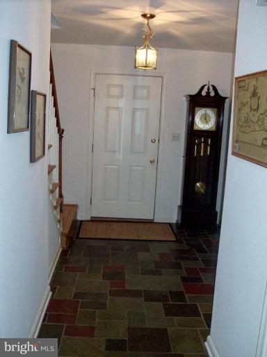 1632 Comanche Road Arnold, MD 21012 - Photo 11 of 21 Entrance / Foyer