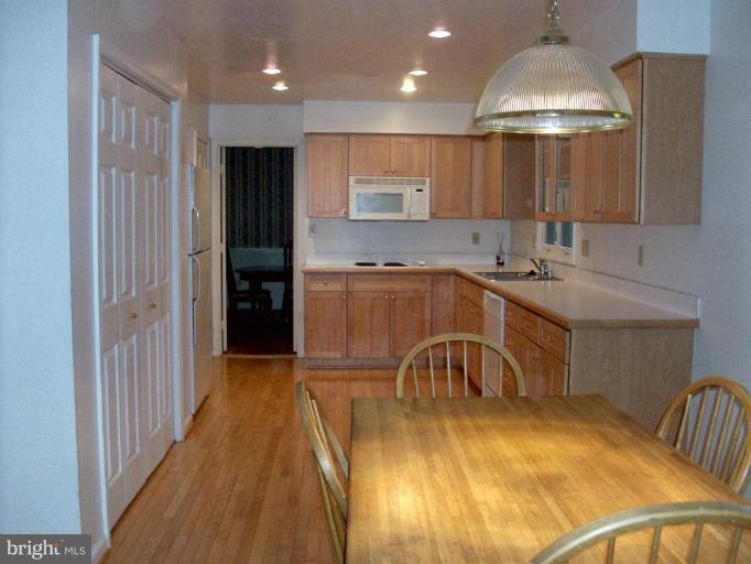 1632 Comanche Road Arnold, MD 21012 - Photo 8 of 21 Kitchen