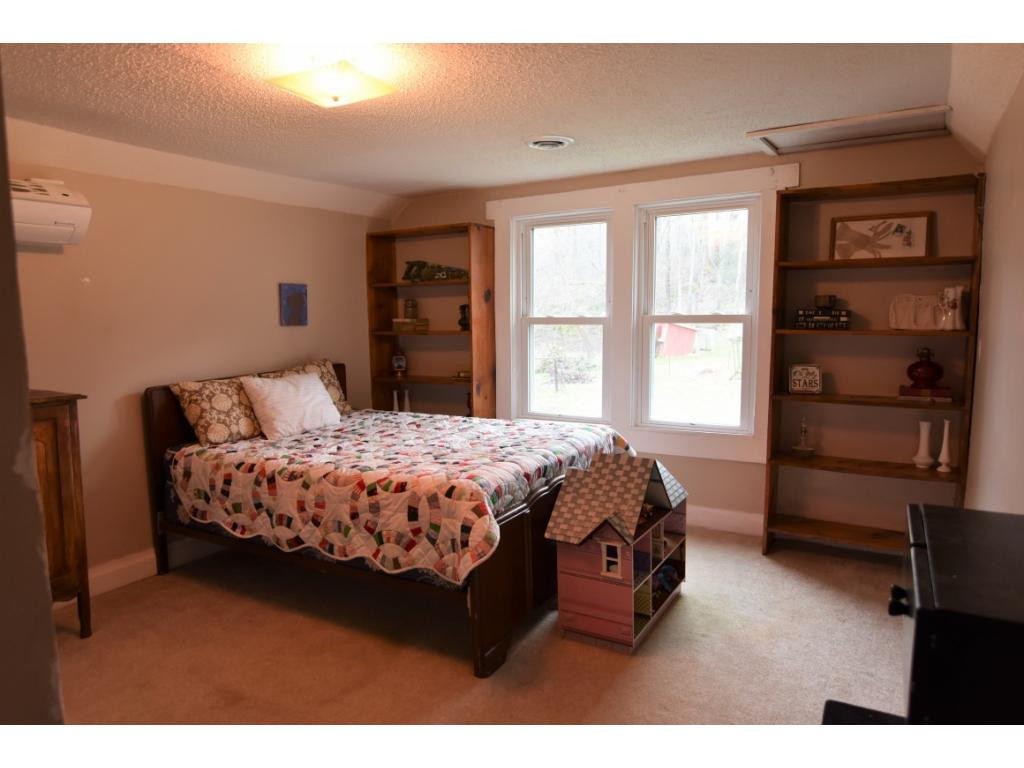 257 Muddy Branch Road Elizabethton, TN 37643 - Photo 19 of 36 Second Bedroom View 1