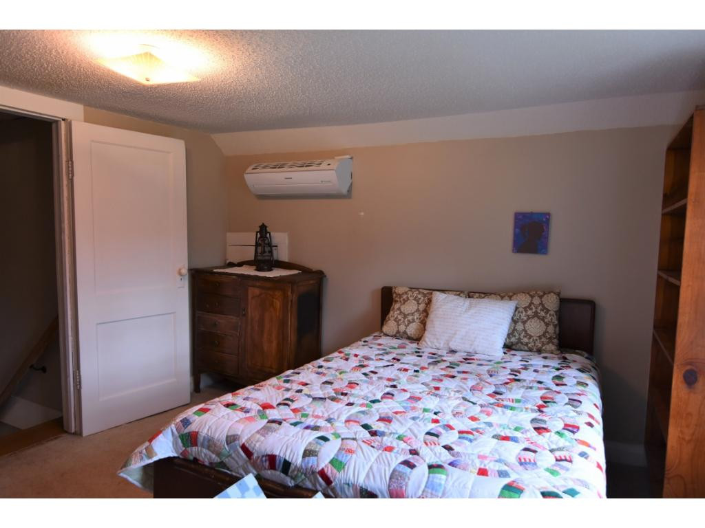 257 Muddy Branch Road Elizabethton, TN 37643 - Photo 20 of 36 Second Bedroom View 2