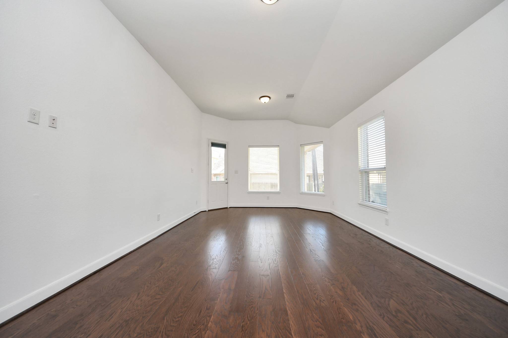 1947 Parnevik Place Conroe, TX 77304 - Photo 27 of 37 Primary Bedroom