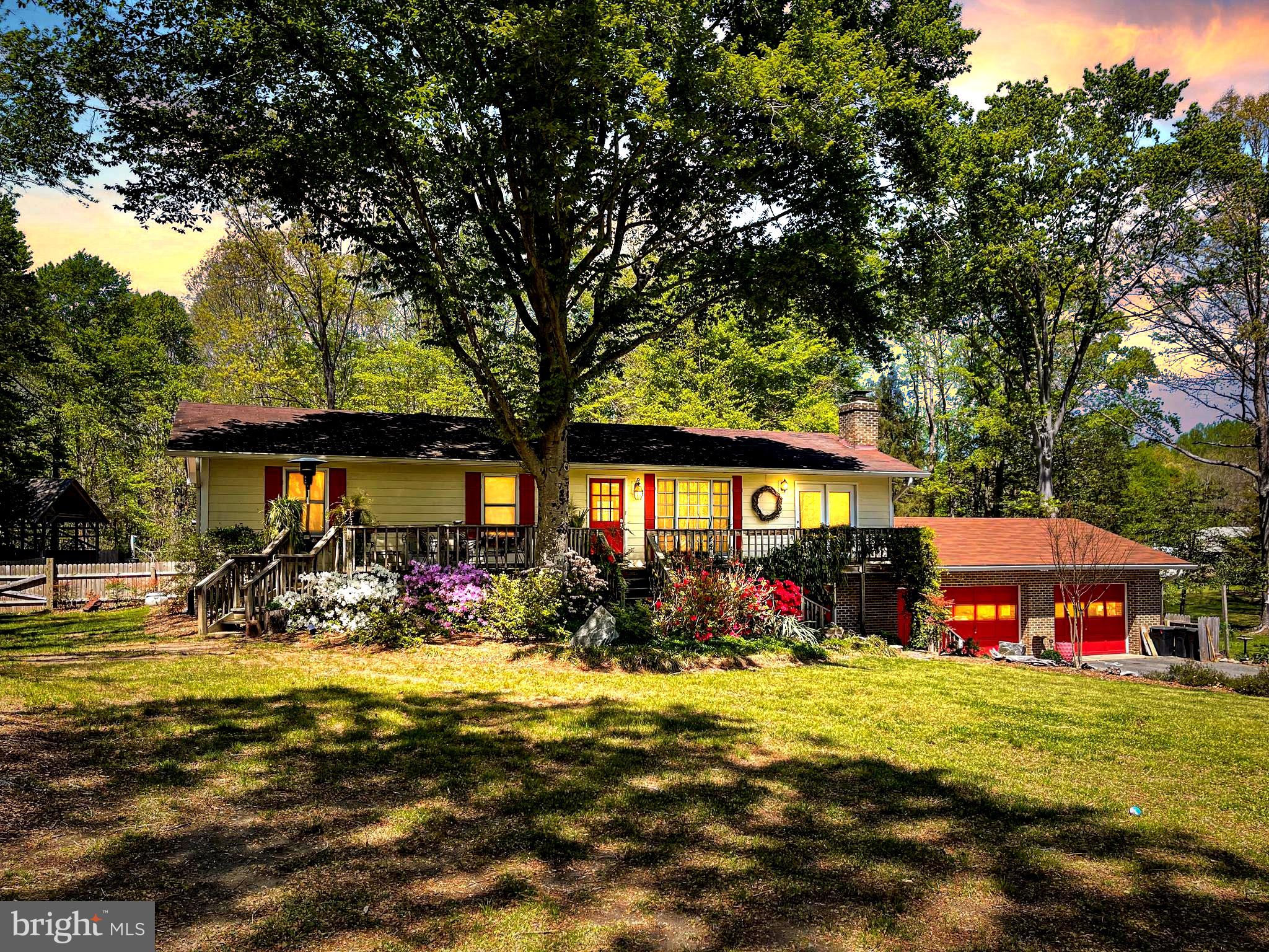 41 Wood Landing Road Fredericksburg, VA 22405 - Photo 2 of 54 a front view of a house with garden