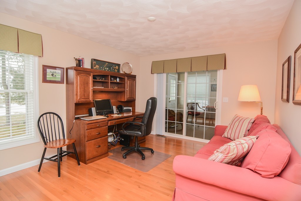 29 Hadleigh Road, Unit 29 Windham, NH 03087 - Photo 12 of 30