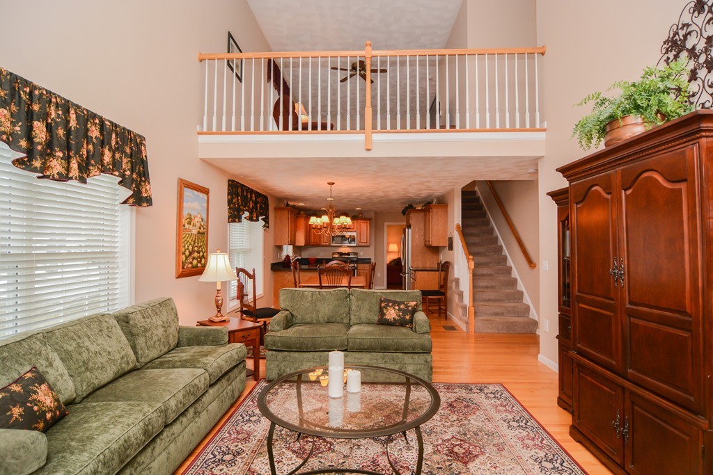 29 Hadleigh Road, Unit 29 Windham, NH 03087 - Photo 3 of 30