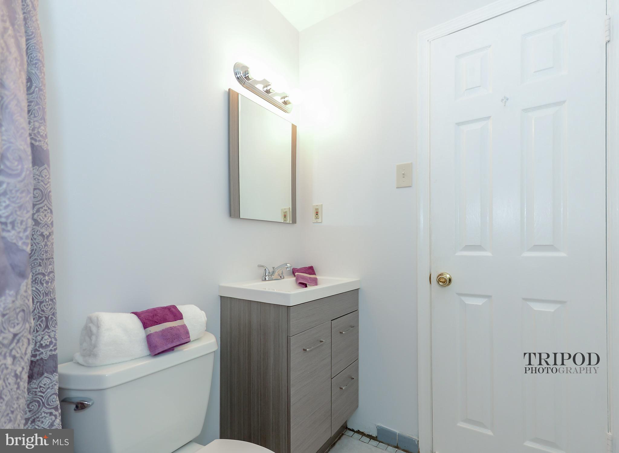 1113 Edgely Road Bristol, PA 19007 - Photo 12 of 37 Gallery Image 12