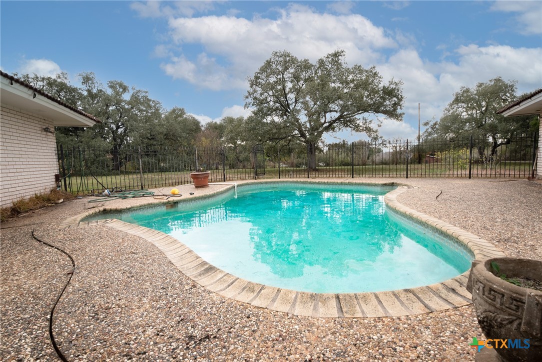 609 Rudeloff Road Seguin, TX 78155 - Photo 11 of 45