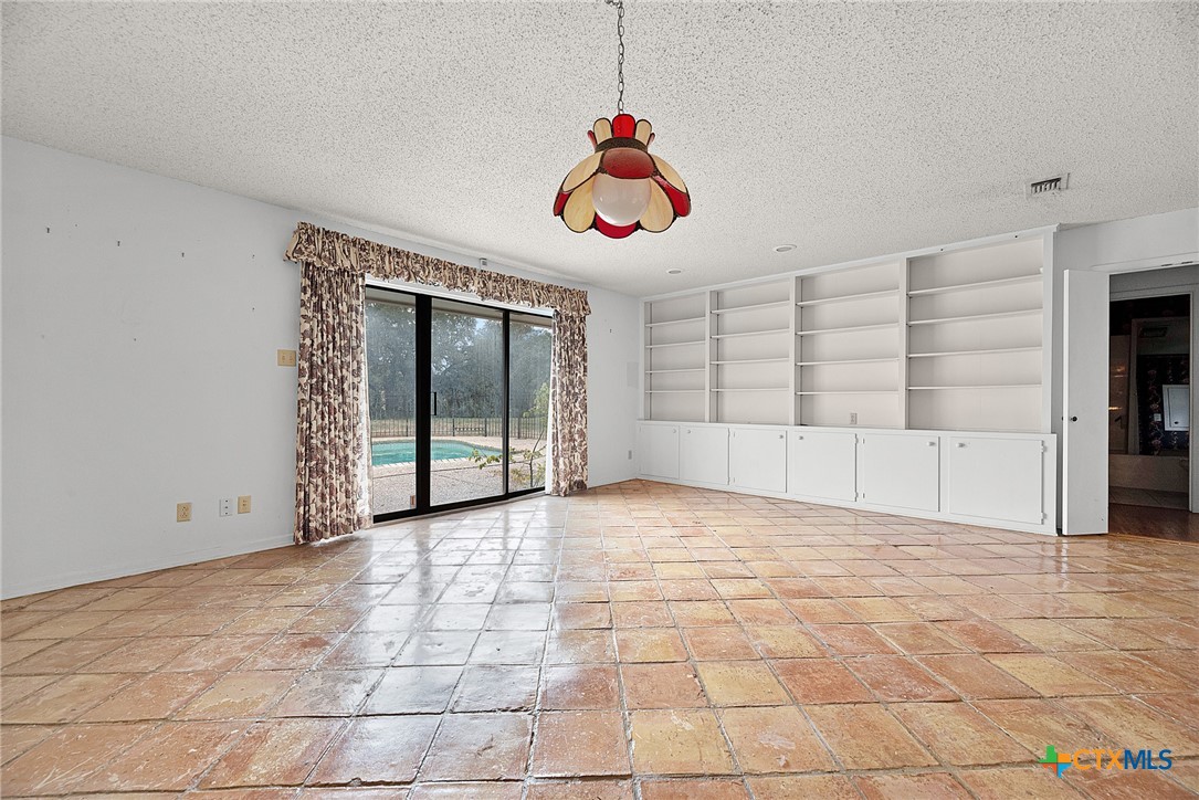 609 Rudeloff Road Seguin, TX 78155 - Photo 15 of 45