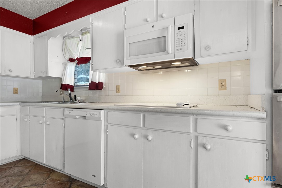 609 Rudeloff Road Seguin, TX 78155 - Photo 17 of 45