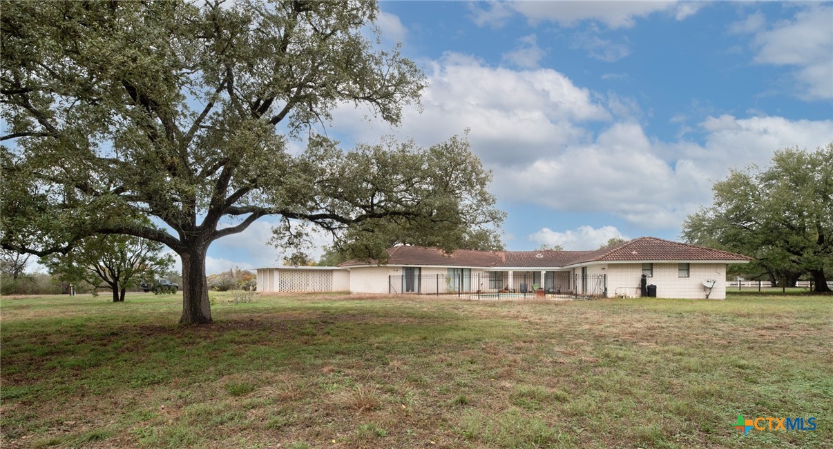 609 Rudeloff Road Seguin, TX 78155 - Photo 6 of 45