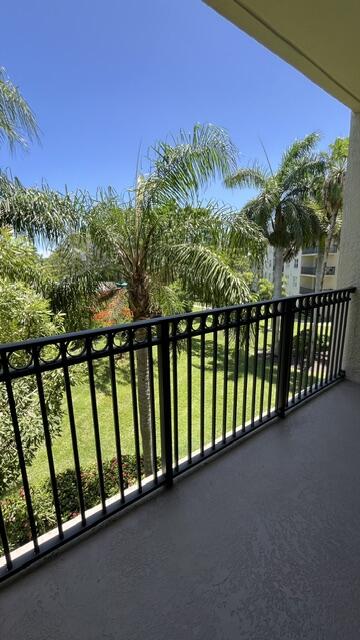 26 Royal Palm Way, Unit 302 Boca Raton, FL 33432 - Photo 7 of 25 IMG_0975