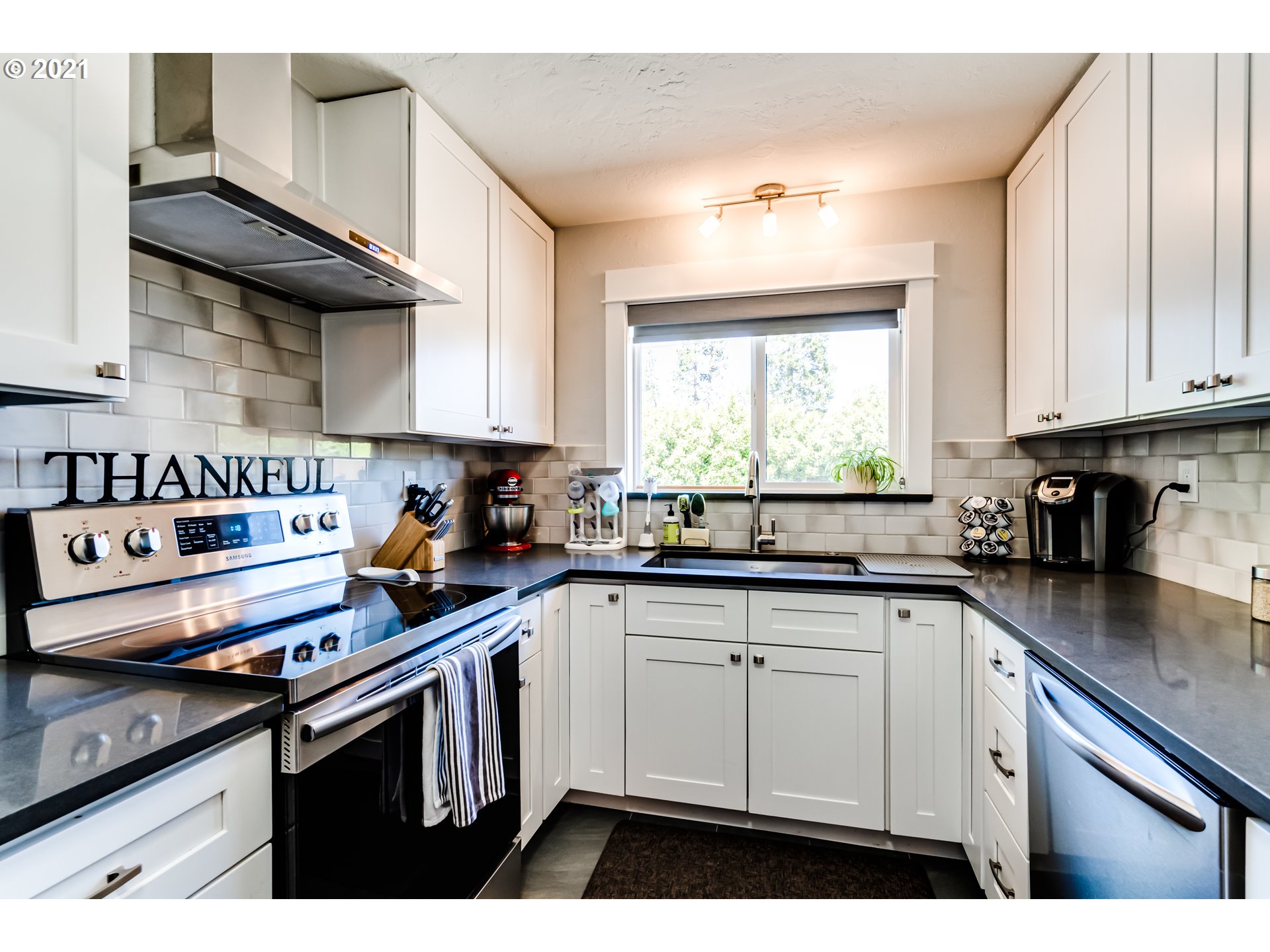 1190 Quinalt Street Springfield, OR 97477 - Photo 16 of 29