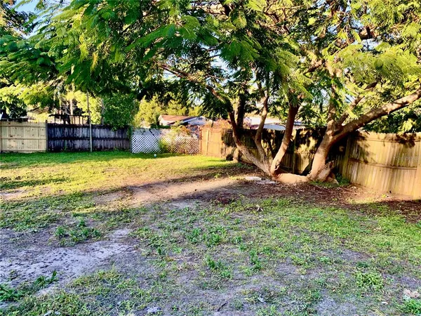 $1,550 | 2038 19th Avenue West, Bradenton, FL 34205