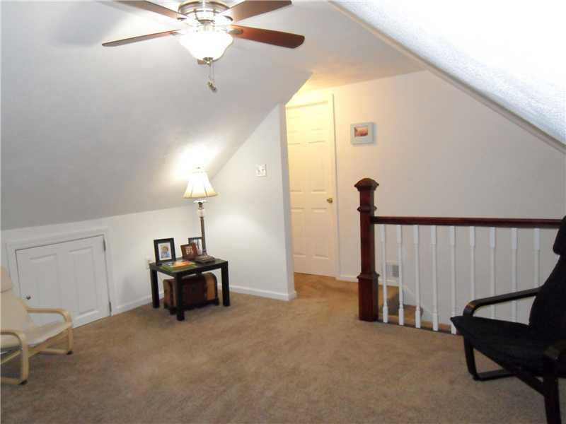 5227 Verona Road Verona, PA 15147 - Photo 19 of 24 Bedroom. New open railing, carpet and fresh paint.