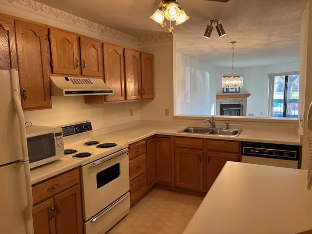 $174,900 | 7614 York Avenue South, Unit 3117, Edina, MN 55435