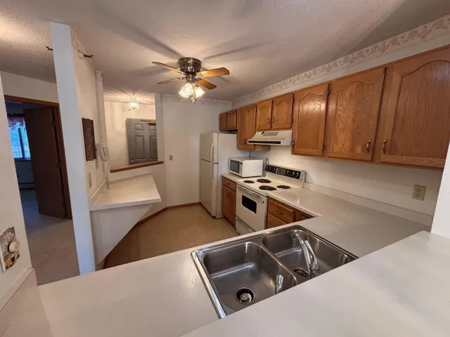 $174,900 | 7614 York Avenue South, Unit 3117, Edina, MN 55435