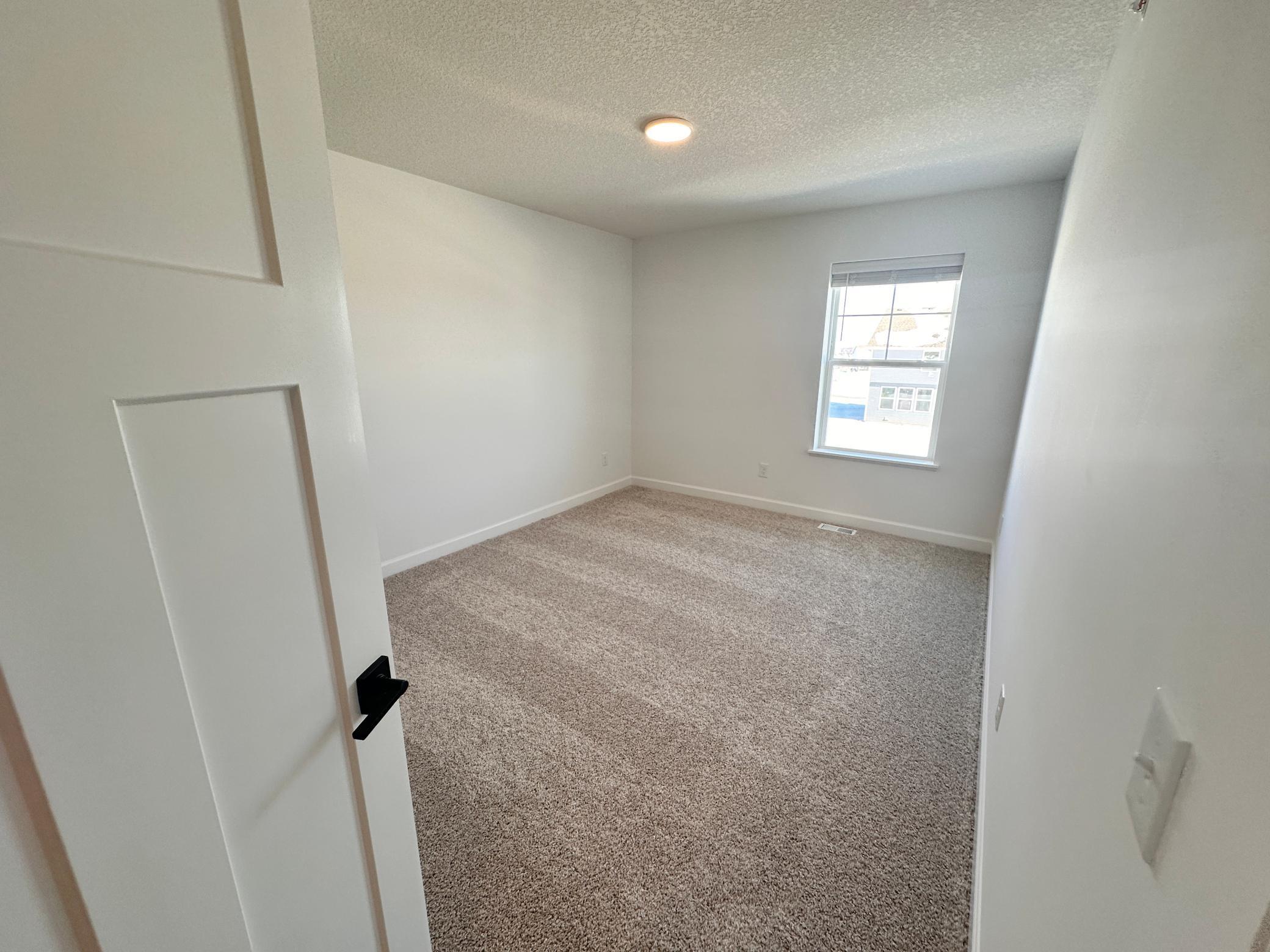 5279 Long Pointe Pass St. Paul, MN 55129 - Photo 11 of 14
