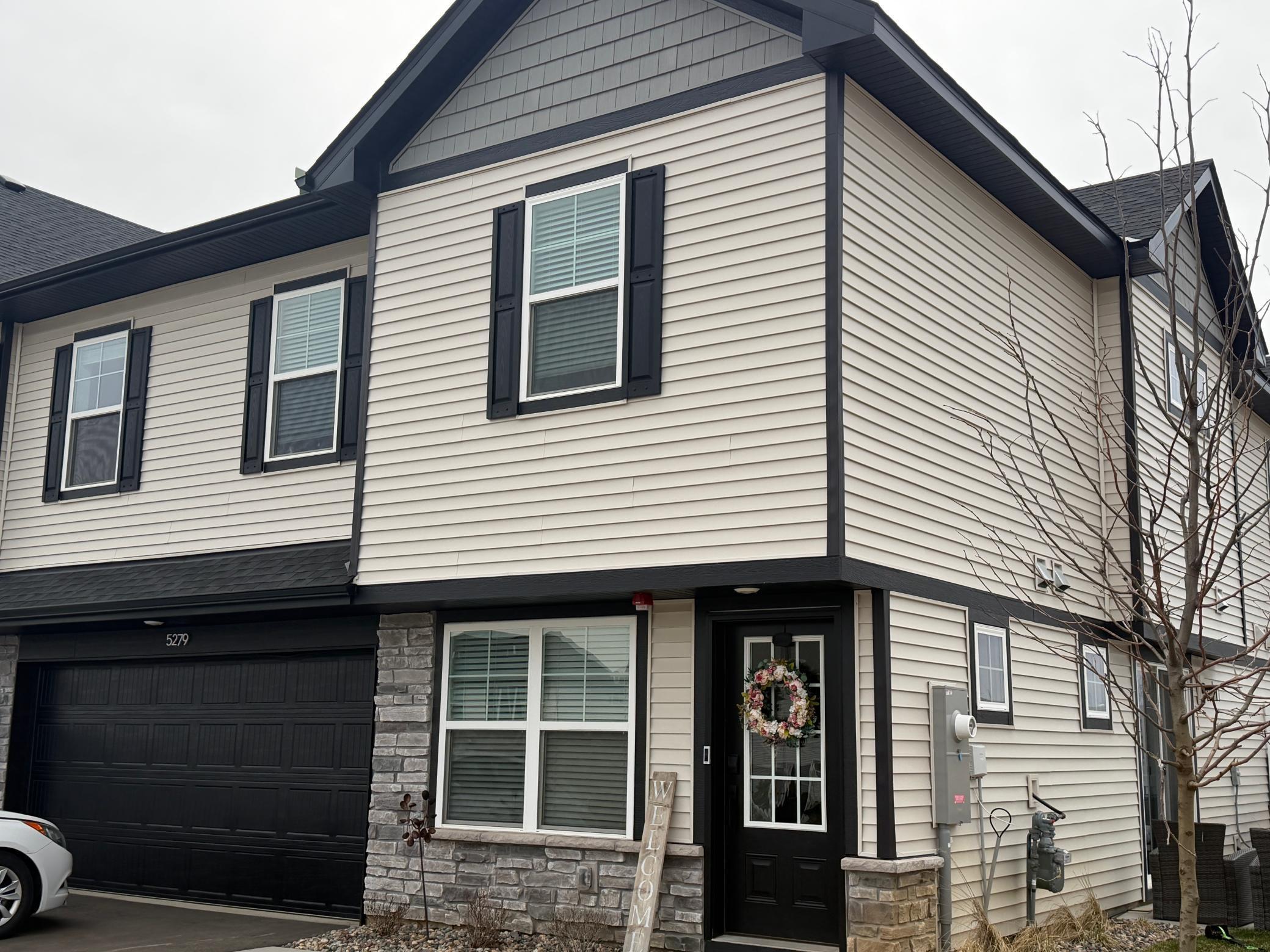 5279 Long Pointe Pass St. Paul, MN 55129 - Photo 3 of 14