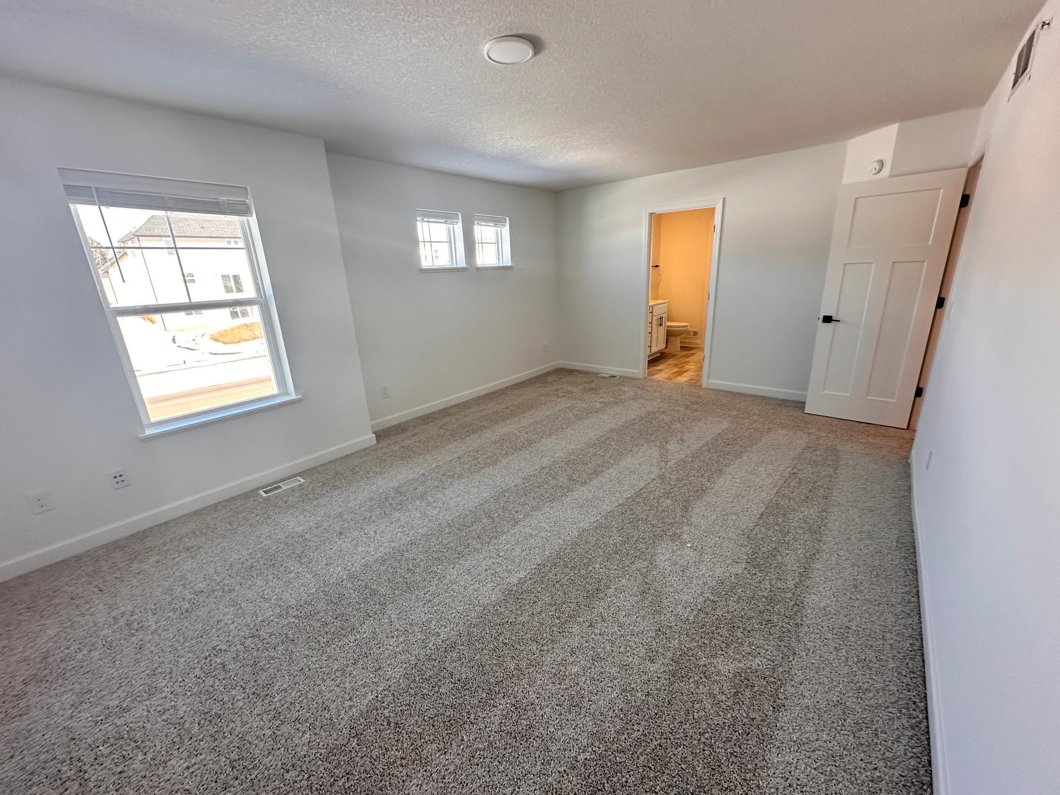 5279 Long Pointe Pass St. Paul, MN 55129 - Photo 8 of 14