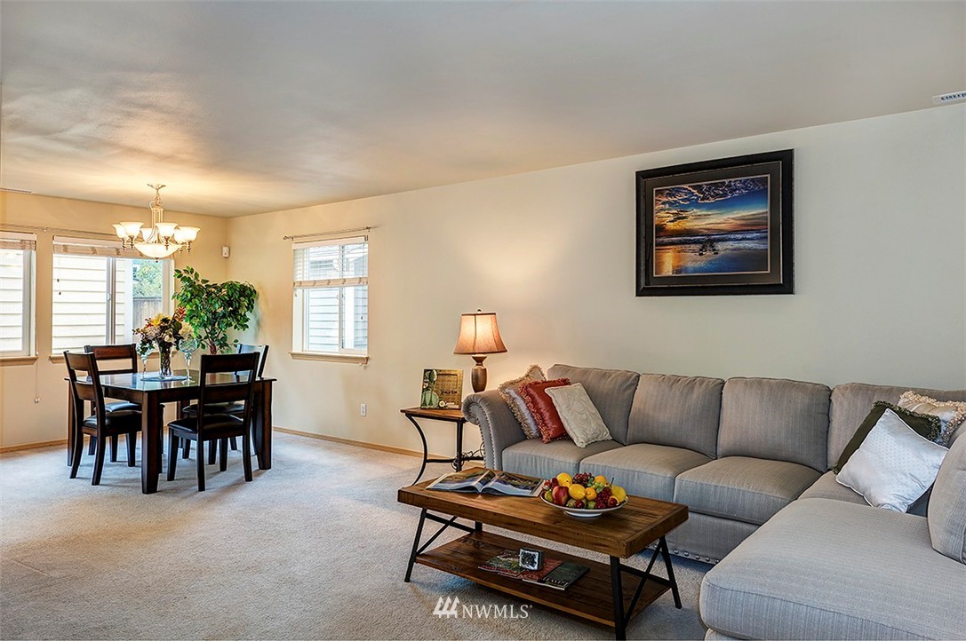 9032 228th Way Northeast Redmond, WA 98053 - Photo 5 of 17