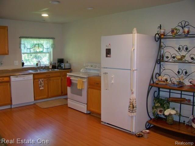 276 North St John Road Highland, MI 48357 - Photo 7 of 31