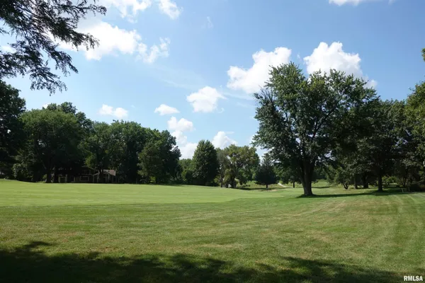 $320,000 | 179 Seminole Drive, Galesburg, IL 61401