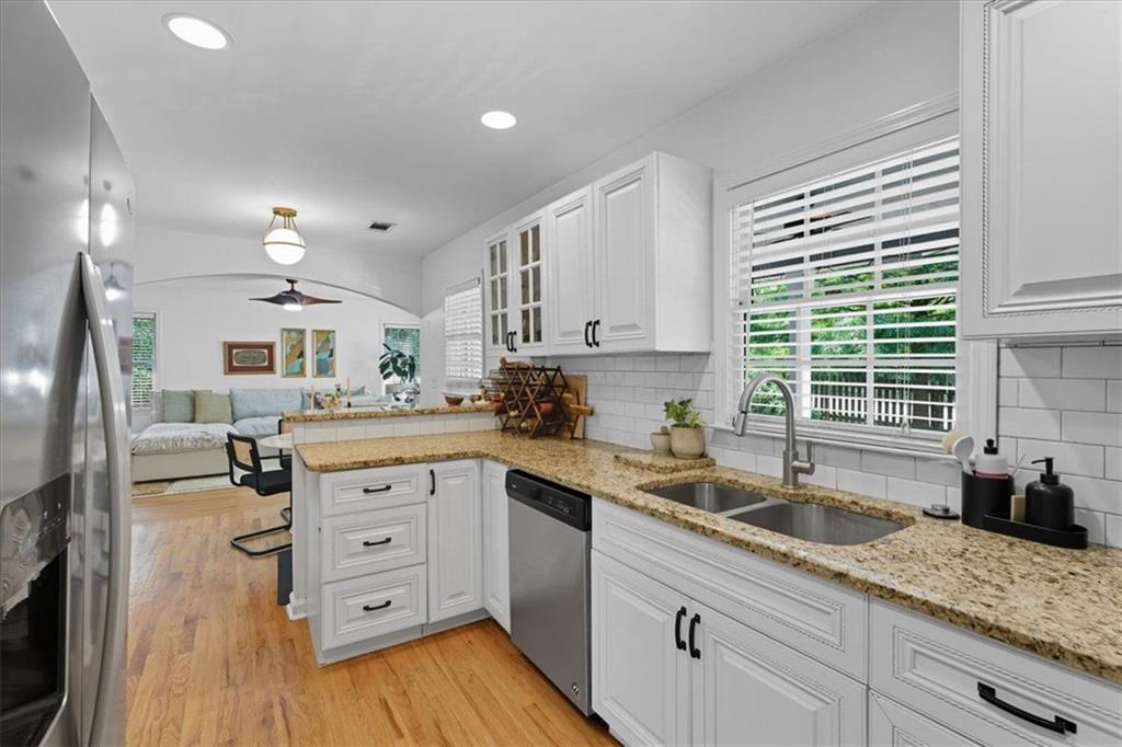 2238 Ridgedale Road Northeast Atlanta, GA 30317 - Photo 14 of 59