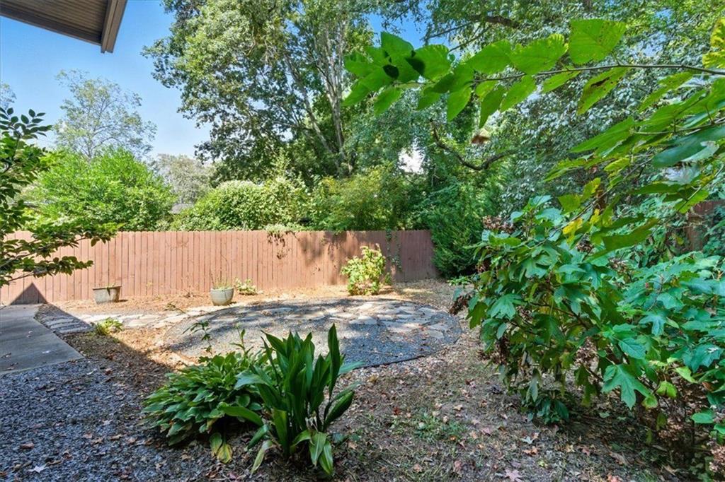 2238 Ridgedale Road Northeast Atlanta, GA 30317 - Photo 27 of 59