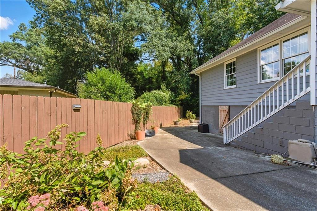 2238 Ridgedale Road Northeast Atlanta, GA 30317 - Photo 28 of 59