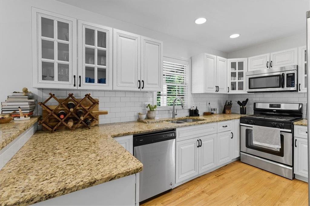 2238 Ridgedale Road Northeast Atlanta, GA 30317 - Photo 4 of 59