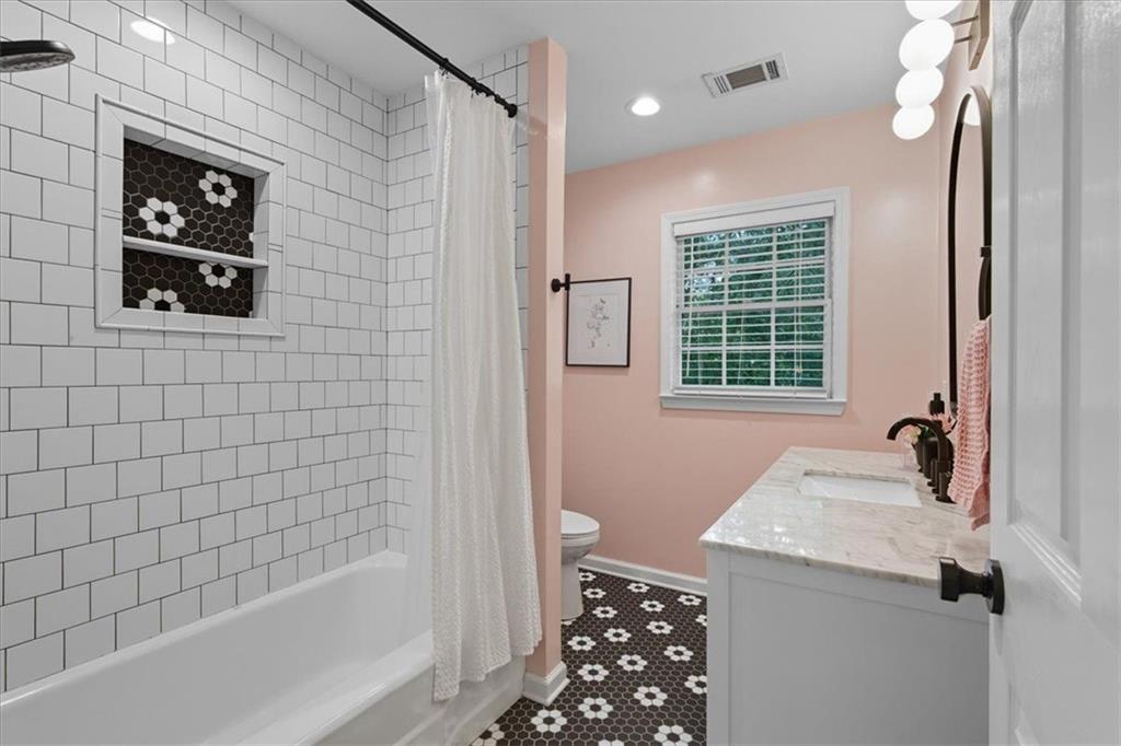 2238 Ridgedale Road Northeast Atlanta, GA 30317 - Photo 6 of 59