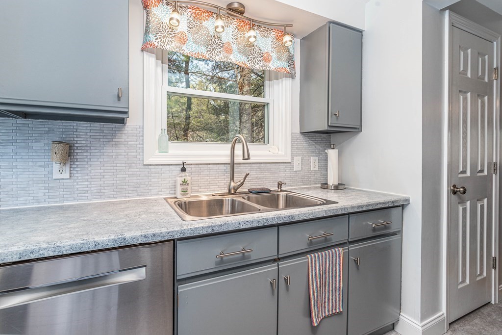 1 Cove Road, Unit 1 Hubbardston, MA 01452 - Photo 7 of 34 Gallery Image 7