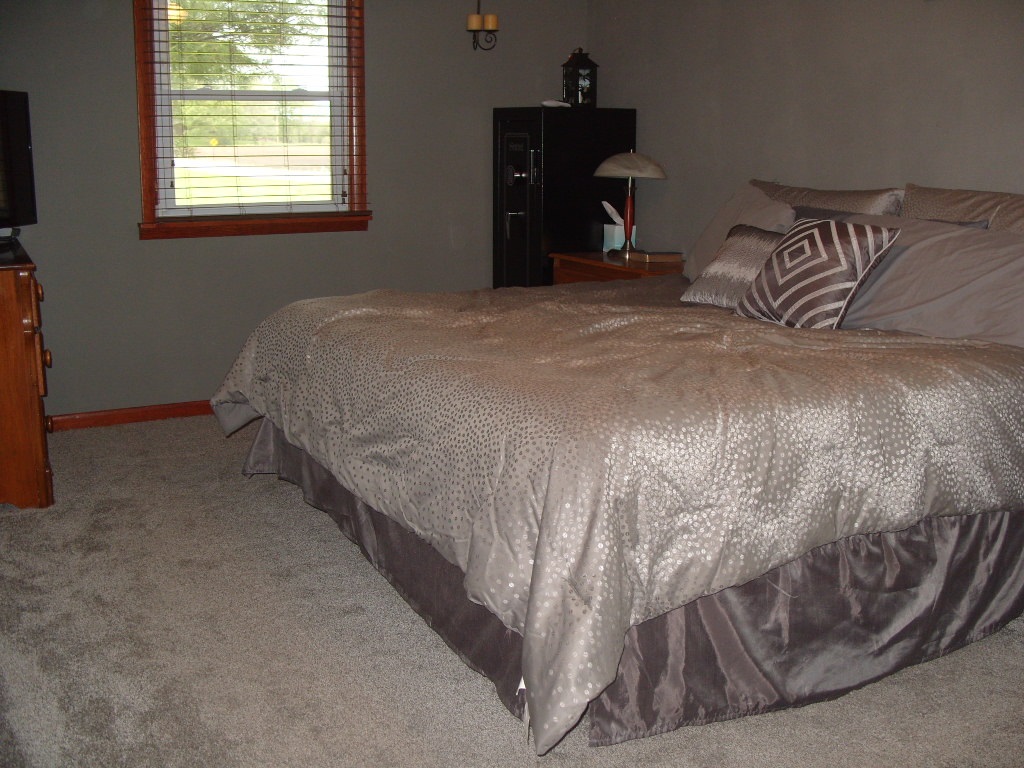 13417 1st Road Lakeville, IN 46536 - Photo 8 of 17