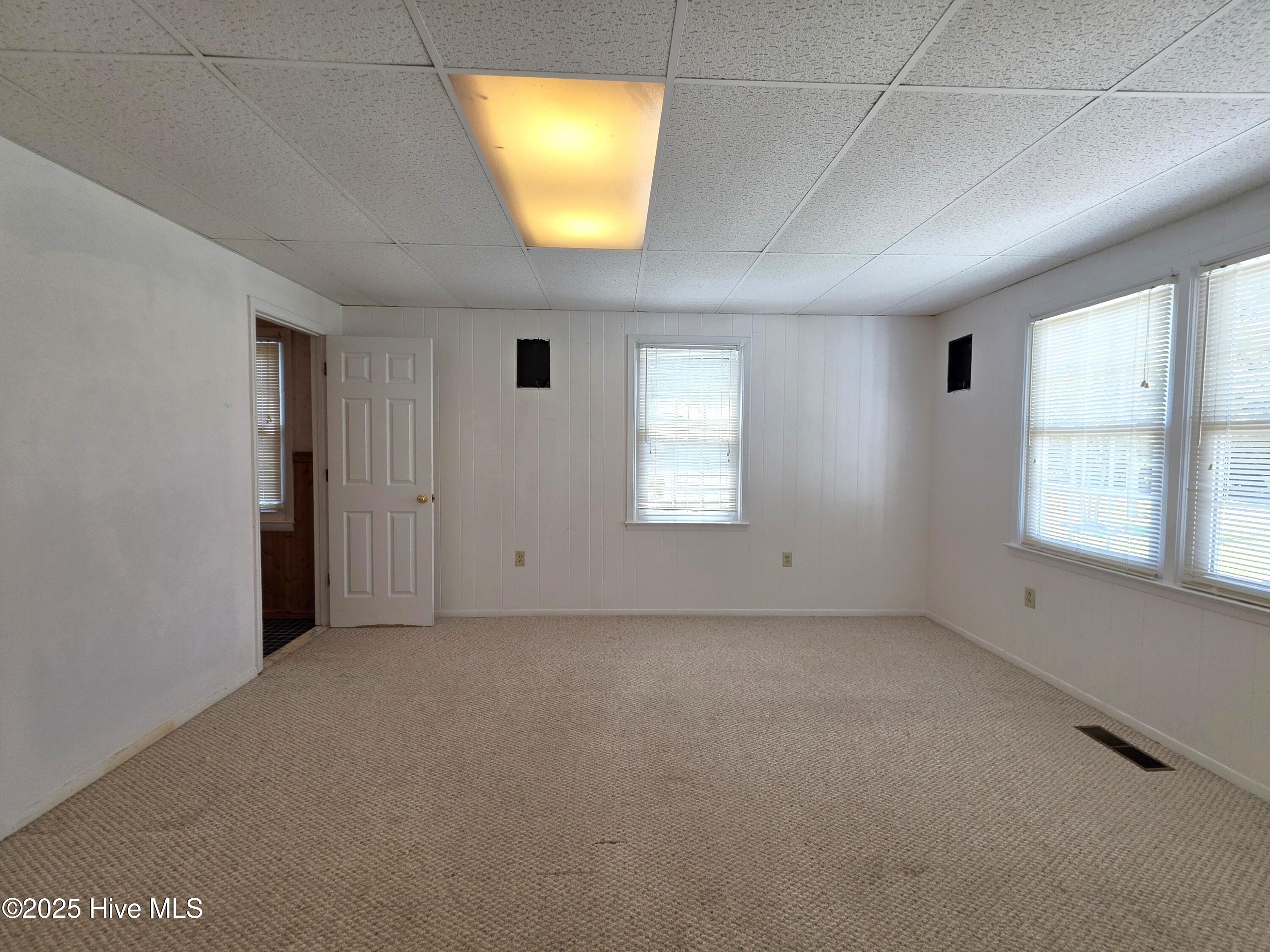 1700 Green Springs Road New Bern, NC 28560 - Photo 26 of 42 Guest Bedroom 1 off of Living Room
