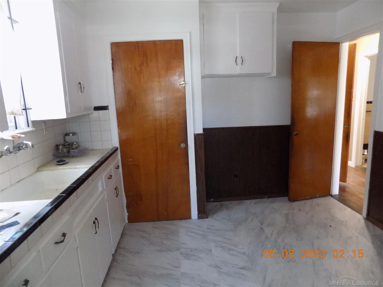 20411 Charest Street Detroit, MI 48234 - Photo 2 of 12