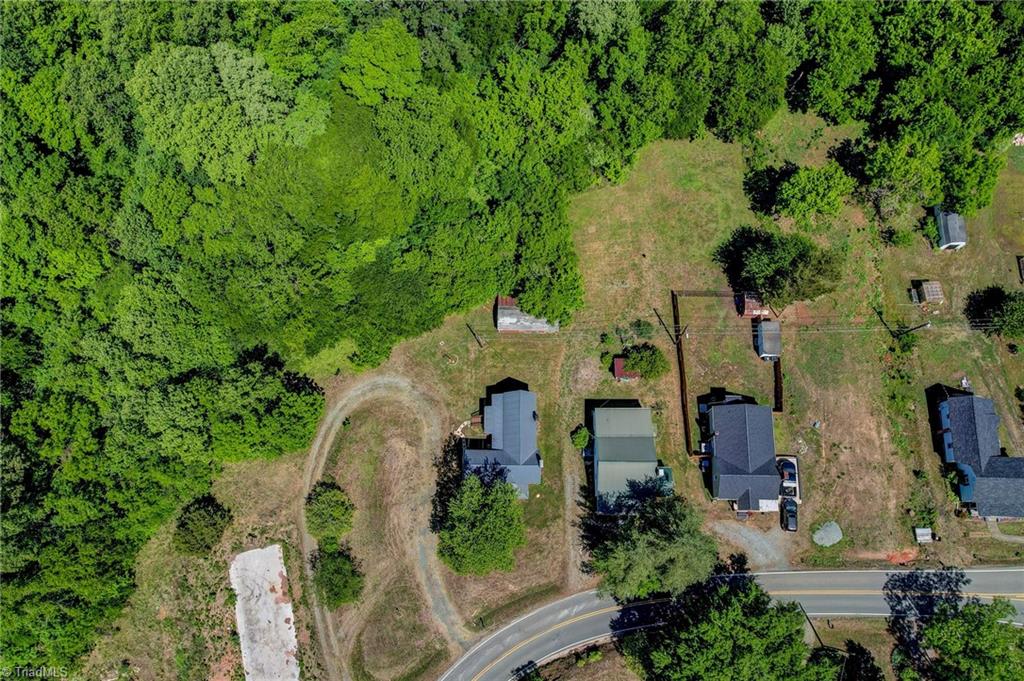 2102 Carolina Mill Road Burlington, NC 27217 - Photo 3 of 34