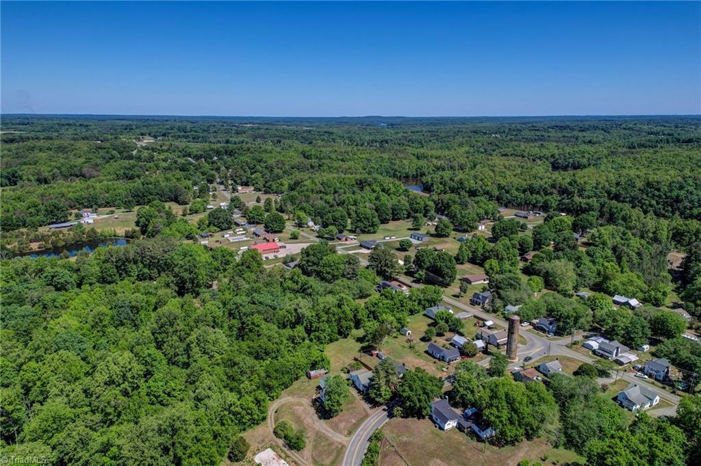 2102 Carolina Mill Road Burlington, NC 27217 - Photo 4 of 34