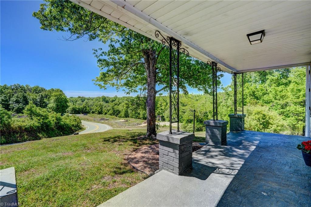 2102 Carolina Mill Road Burlington, NC 27217 - Photo 9 of 34