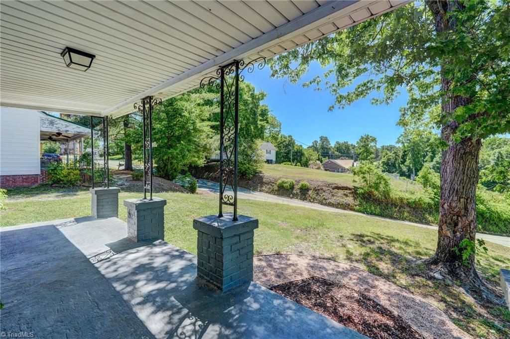 2102 Carolina Mill Road Burlington, NC 27217 - Photo 10 of 34