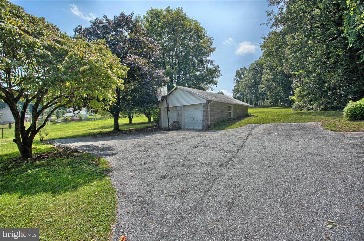 545 Paddletown Road Etters, PA 17319 - Photo 22 of 31 Gallery Image 22