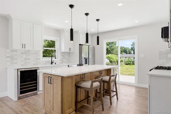 $709,999 | 1707 North Gardiner Drive, Bay Shore, NY 11706