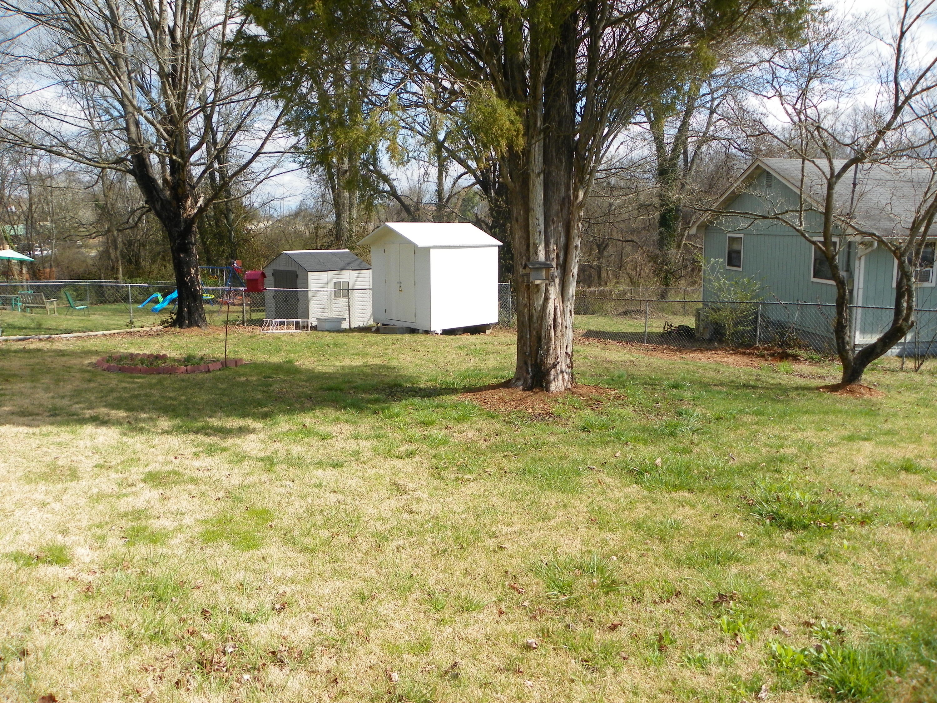 186 Johnson Road Oak Ridge, TN 37830 - Photo 7 of 20 186 Johnson 010
