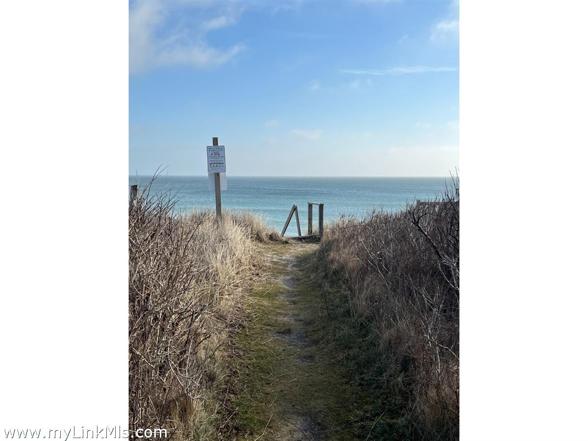 16 Squam Road Nantucket, MA 02554 - Photo 7 of 9 Gallery Image 7