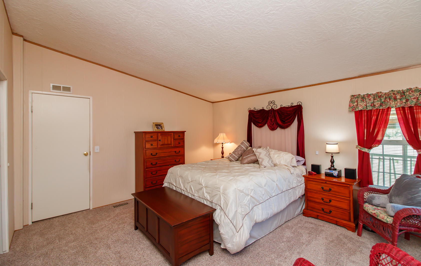 11590 Michael Road White City, OR 97503 - Photo 17 of 41 16