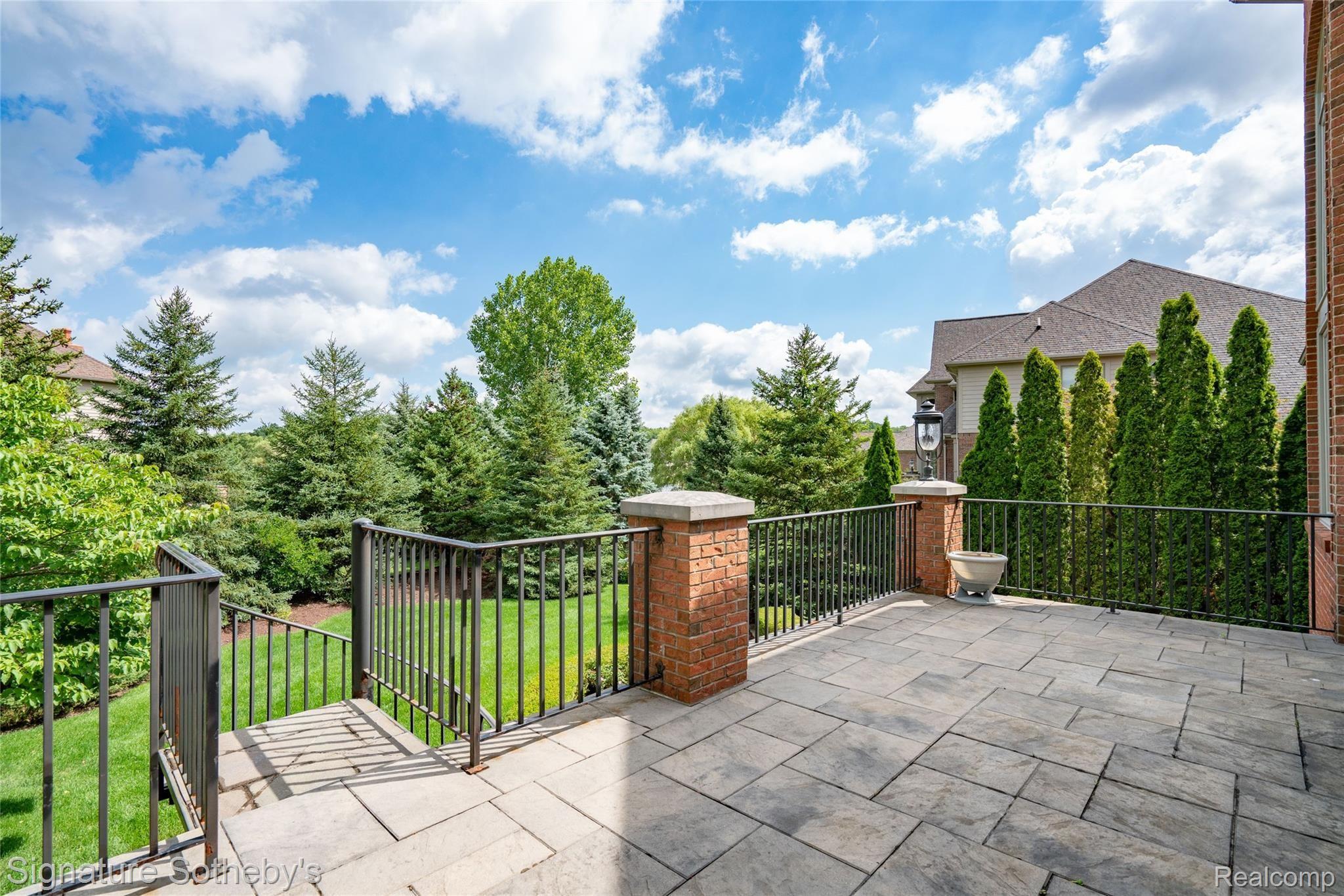 2828 North Addison Circle Rochester, MI 48306 - Photo 43 of 48 Addison-10.jpg