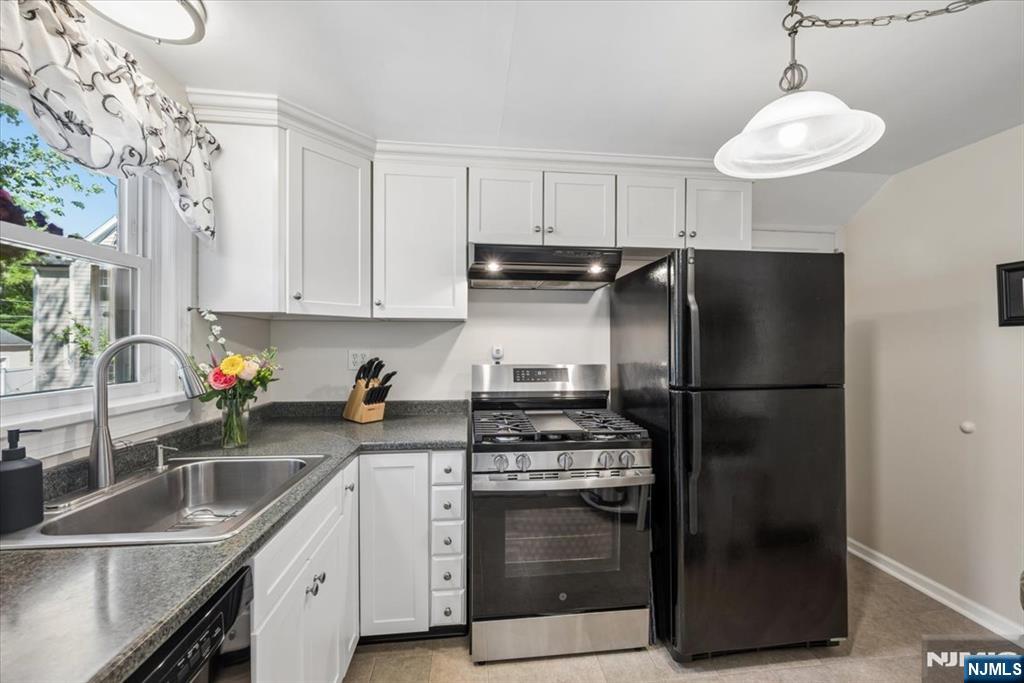 40 Elmwood Road Florham Park, NJ 07932 - Photo 12 of 35