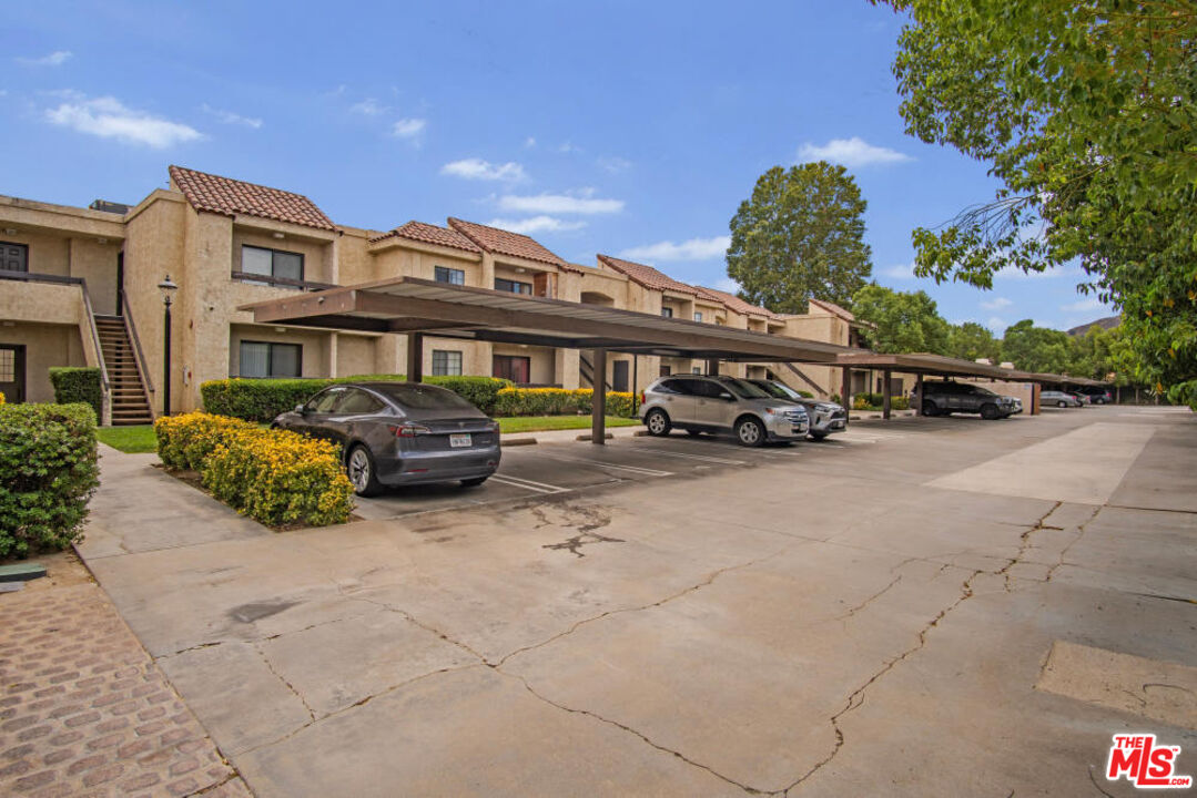 31701 Ridge Rte Road Castaic, CA 91384 - Photo 7 of 7 Gallery Image 7