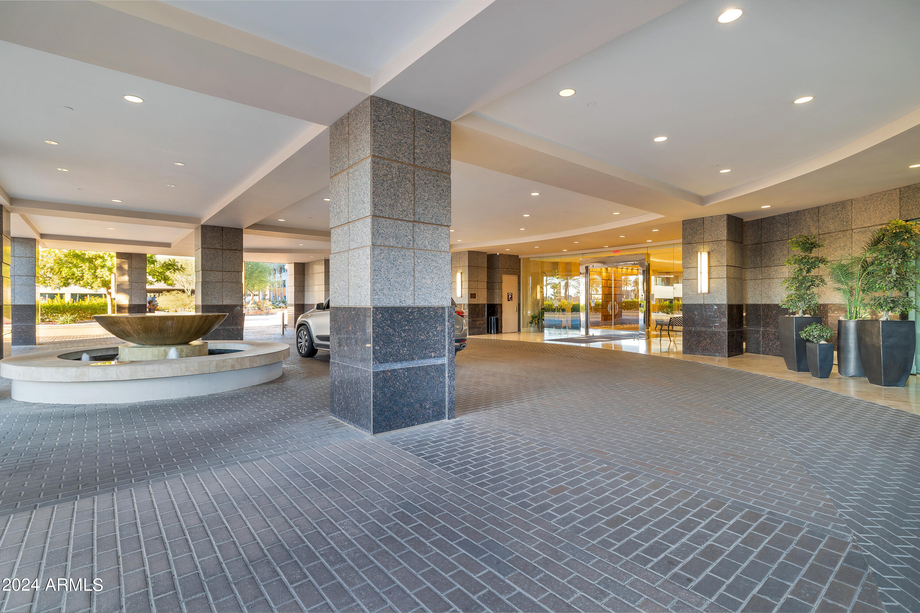 2211 East Camelback Road, Unit 705 Phoenix, AZ 85016 - Photo 4 of 45 QP--23